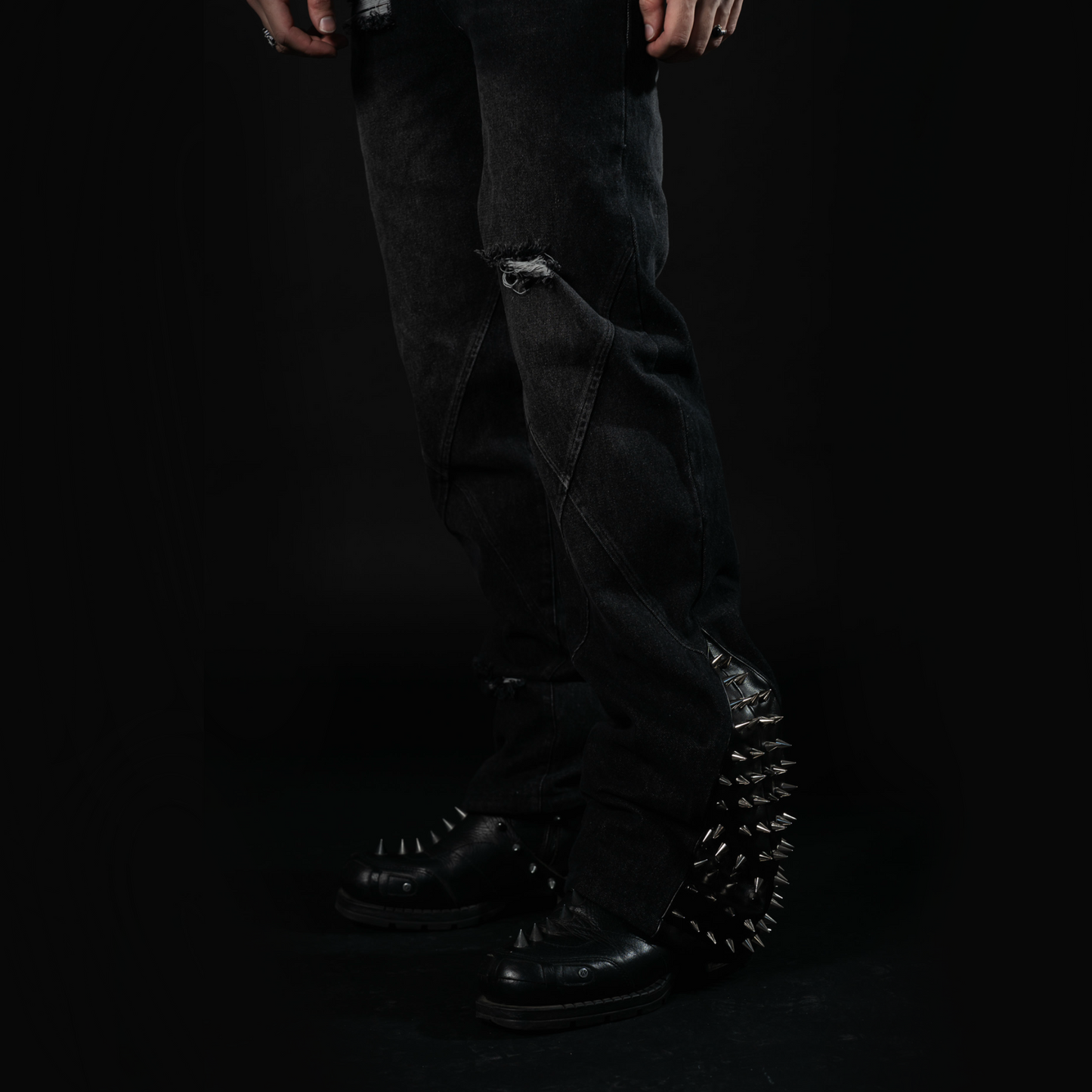BLACK "MOTOR" SPIKED JEANS