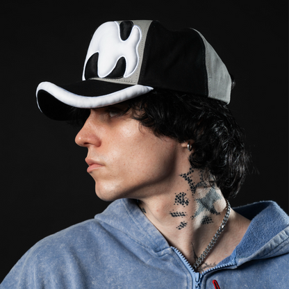 WHITE STONE PUFFY HAT